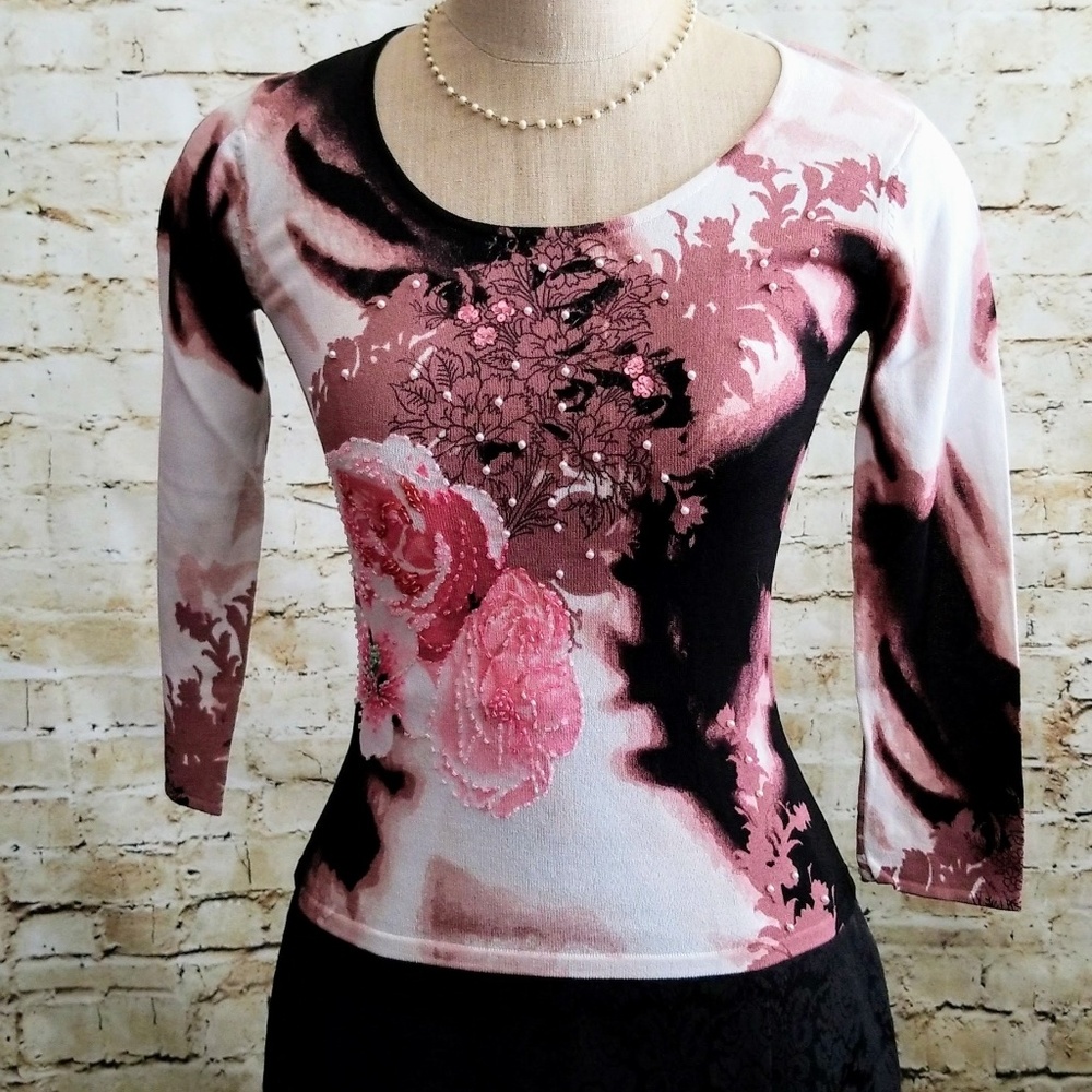 Alberto Makali | Faux Pearl/Sequin Floral Pullover